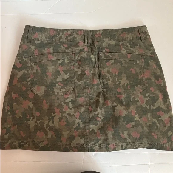 Title Nine Big B Skort Wailea Camo green pink zip close pockets boy short lined - Picture 11 of 16